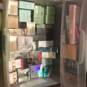 TRADES WELCOME NIB HIGH-END SKINCARE 🌸🌸🌸